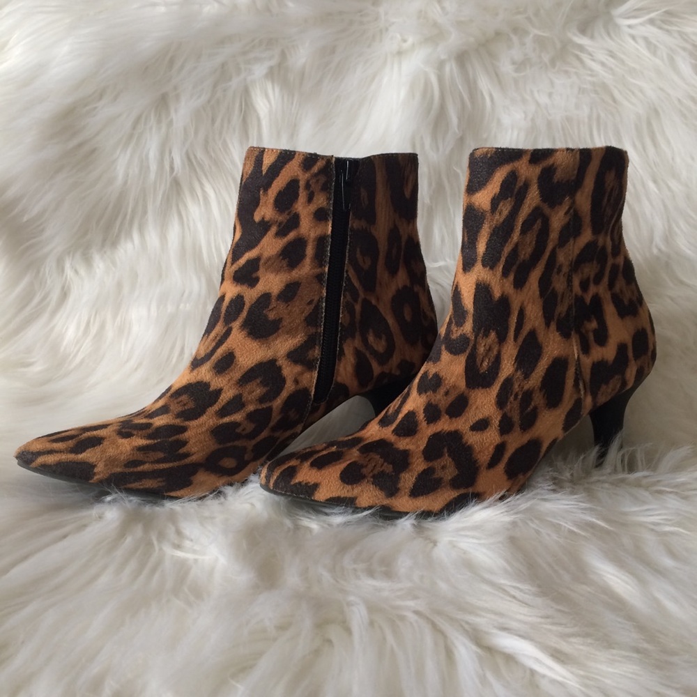 Leopard print faux suede ankle boots - Picture 3 of 7